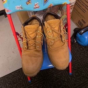 Timberland low cut yellow boots